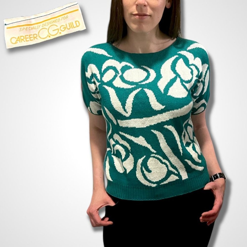 SOLD Short Sleeve Floral Green Sweater 1980s 1990s Vintage Career Guild